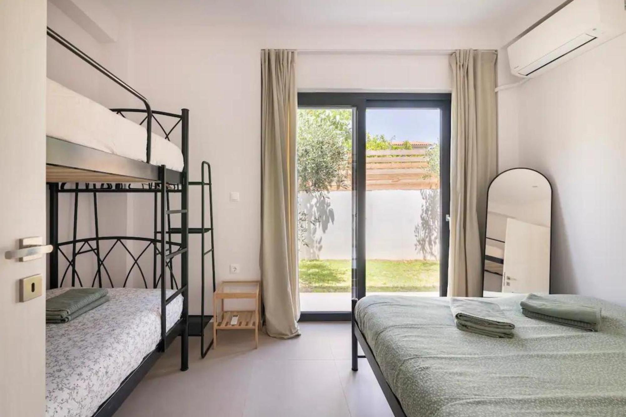Villa Kala Loutraki - Private Pool & Sauna I Beach Екстериор снимка